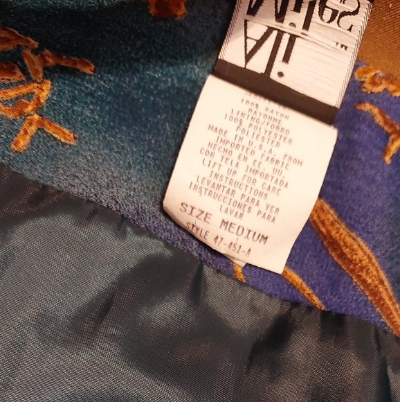 Vintage Bomber Jacket - Picture 7 of 8